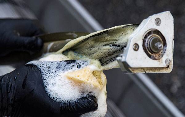 trimmer-blade How Do You Clean A Bud Trimmer??