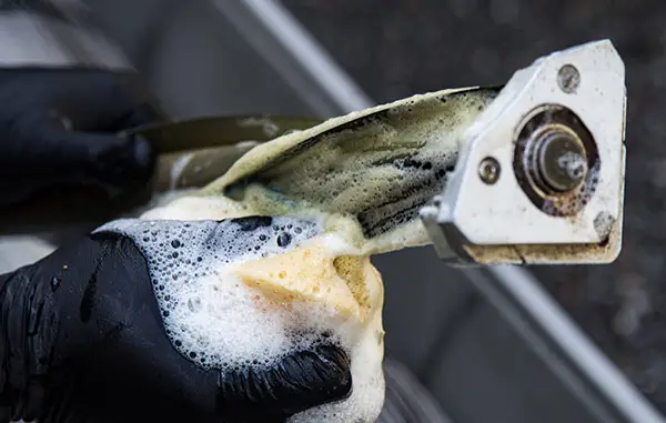 How Do You Clean A Bud Trimmer??